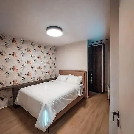 דירה Iris I Levádeia